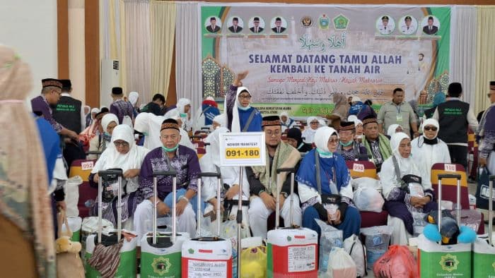 8582_persen_jemaah_haji_debarkasi_medan_telah_kembali