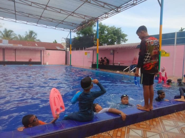 libur_sekolah_kursus_berenang_jadi_tren_positif_di_asahan