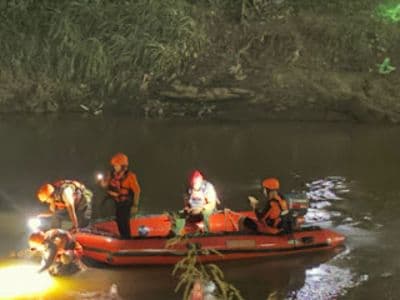 remaja_13_tahun_hanyut_terseret_arus_saat_mandi_di_sungai_deli
