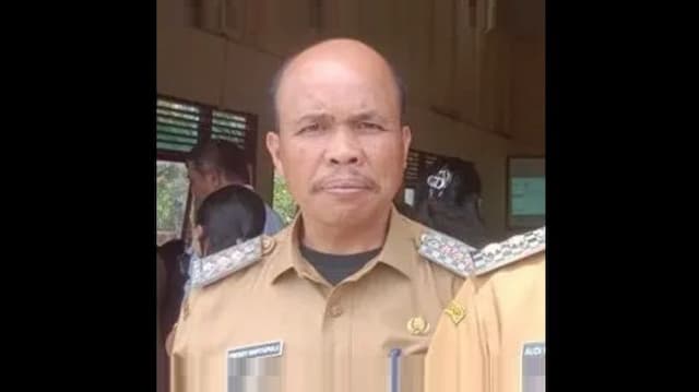 camat_porsea_akan_layangkan_surat_pembongkaran_warung_di_bantaran_sungai