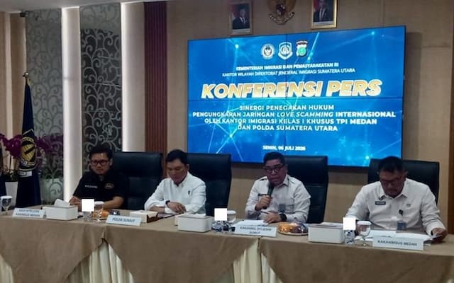 imigrasi_bongkar_love_scamming_jaringan_internasional_di_medan_7_wna_dan_31_wni_ditangkap