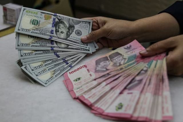 nilai_tukar_rupiah_melemah_ke_level_rp18000_ini_sebabnya