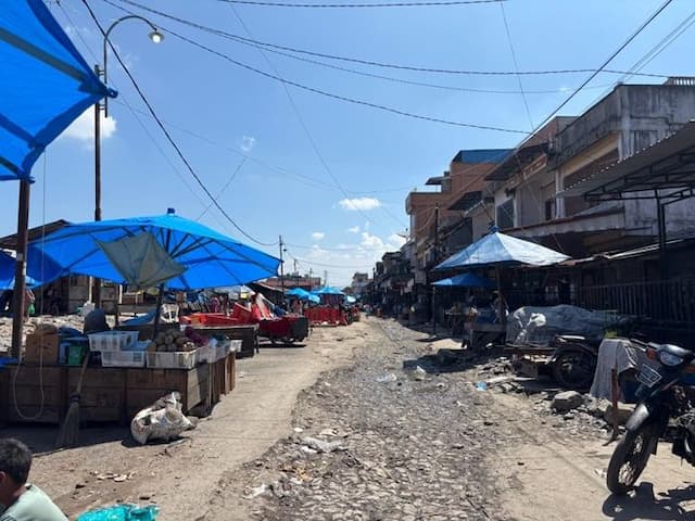 pasca_kebakaran_pasar_dwikora_pedagang_jalan_mufakat_diduga_jadi_sasaran_pungli_berkedok_setoran_instansi