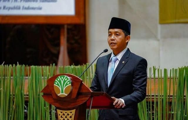 raja_juli_antoni_jadi_sorotan_ini_profil_rekam_jejak_dan_fakta_amplop_bupati_kuansing_yang_dikembalikan