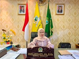 ketua_dprd_sumut_ajak_masyarakat_mulai_kibarkan_bendera_merah_putih