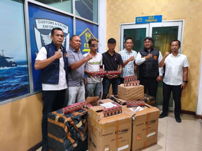 bea_cukai_terima_barang_bukti_penyelundupan_puluhan_ribu_rokok_ilegal_ke_pematangsiantar