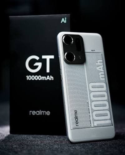 realme_gt_10000_mah_hadir_dengan_baterai_jumbo_desain_tipis_dan_fast_charging_100w