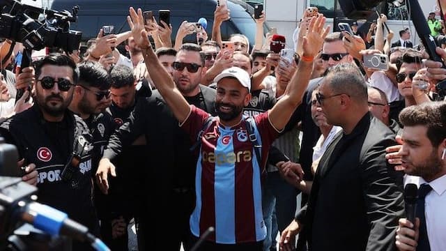 resmi_gabung_trabzonspor_mohamed_salah_disindir_bos_klub_arab_saudi_
