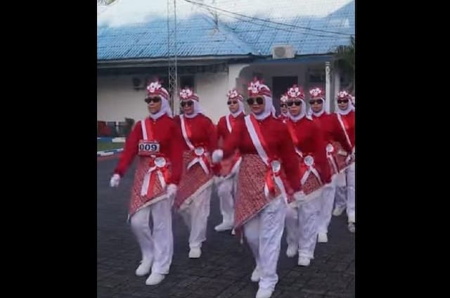 sdabmbk_deli_serdang_meriahkan_lomba_gerak_jalan_beregu_hut_ke81_ri