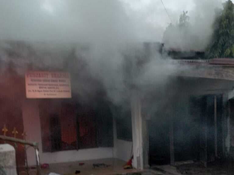 empat_rumah_di_lubuk_pakam_hangus_terbakar