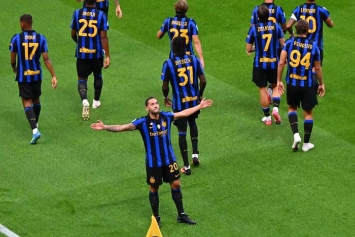 inter_milan_comeback_dan_taklukkan_napoli_32