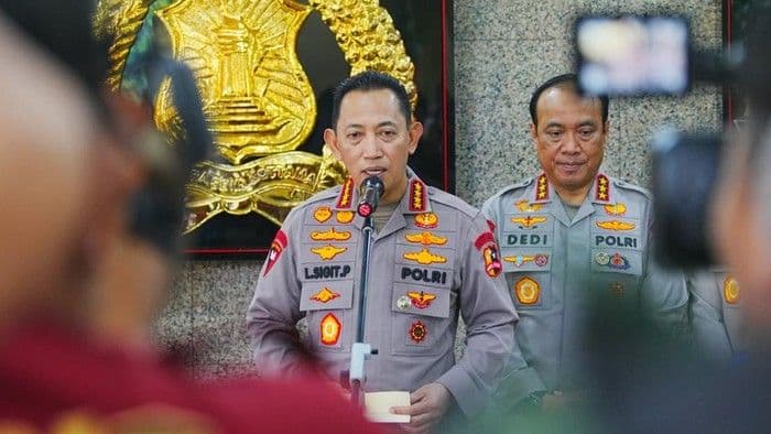 kapolri_instruksikan_jajaran_siaga_hadapi_dampak_erupsi_gunung_anak_krakatau