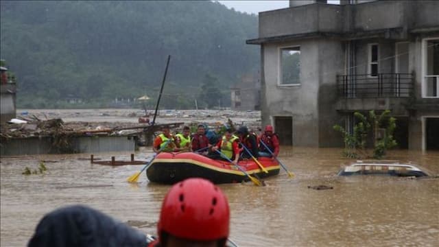 banjir_dan_longsor_landa_nepalindia_sedikitnya_60_orang_tewas