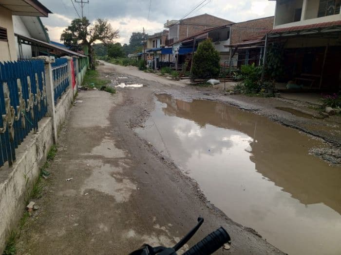 pembangunan_jalan_rusak_desa_patane_1_porsea_belum_ada_dianggarkan_2025