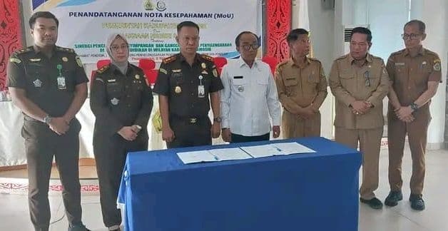 pemkab_samosir_dan_kejari_teken_mou_perkuat_pencegahan_penyimpangan_pendidikan