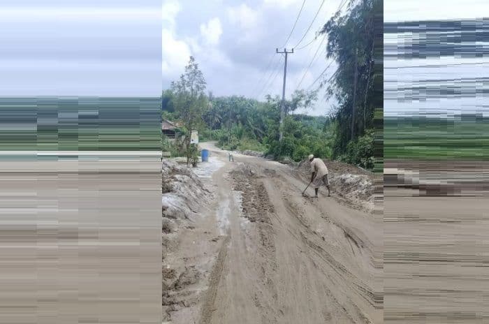 galian_c_di_damak_maliho_dikeluhkan_warga_jalan_tertutup_lumpur_dan_lingkungan_terancam