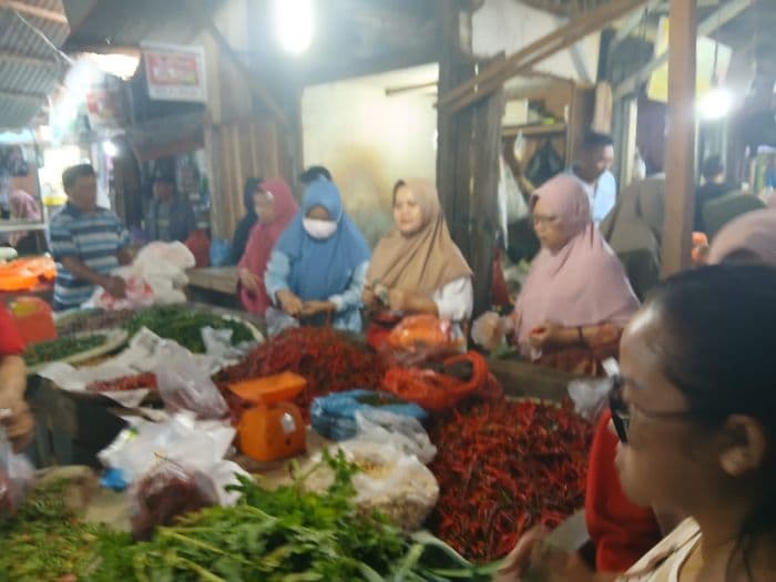 akhir_pekan_cabai_rawit_turun_jadi_rp28000_per_kilogram_di_pematangsiantar