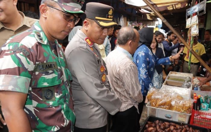 ketersediaan_bahan_pokok_jelang_idulfitri_di_siantar_aman