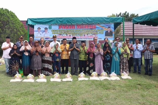 sebanyak_700_paket_sembako_disiapkan_di_pasar_murah_paluta