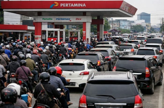 ketika_kabar_perang_dunia_sampai_ke_tangki_kendaraan