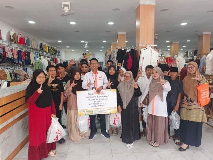 lazismu_asahan_ajak_116_anak_yatim_belanja_kebutuhan_lebaran