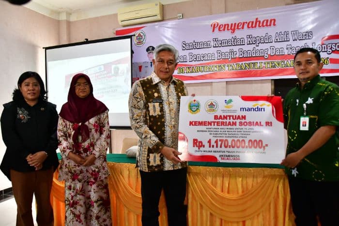 pemerintah_salurkan_santunan_kematian_kepada_78_ahli_waris_korban_bencana_di_tapteng