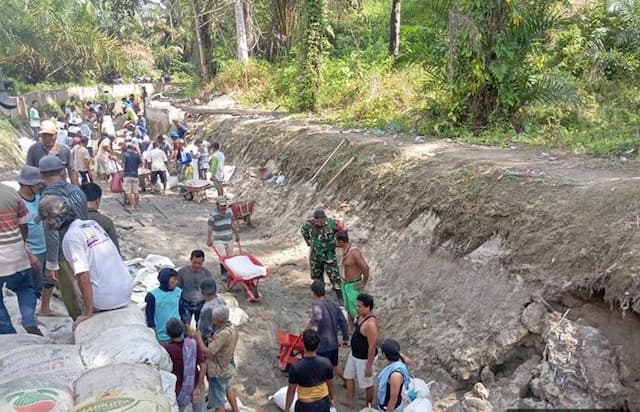 bpbd_simalungun_kaji_perbaikan_saluran_irigasi_jebol_di_hutabayu_raja