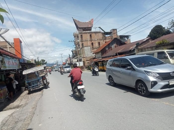 polres_toba_catat_penurunan_kecelakaan_lalu_lintas_selama_libur_lebaran_2025