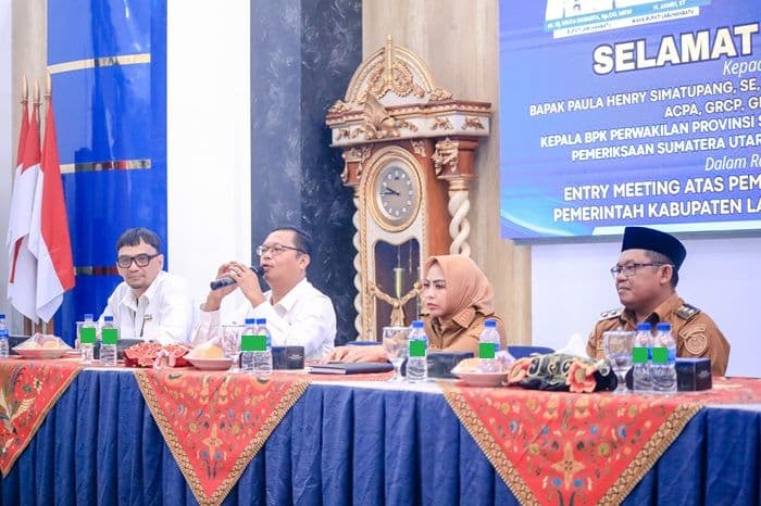 pemkab_labuhanbatu_mulai_pemeriksaan_lkpd_2025_bupati_tegaskan_transparansi_dan_integritas