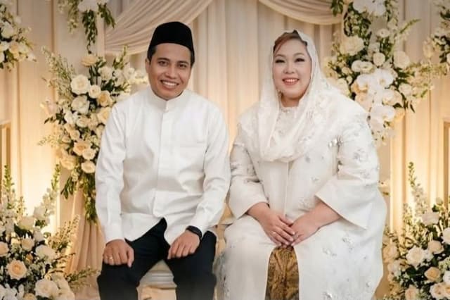 putri_gus_dur_inayah_wahid_menikah_dengan_lora_mamak_di_sumenep