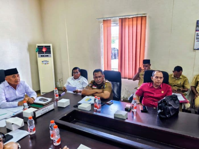 rdp_pengalihan_lapangan_bola_jadi_gerai_kdmp_komisi_1_dprd_batu_bara_pembangunan_tunda_dulu