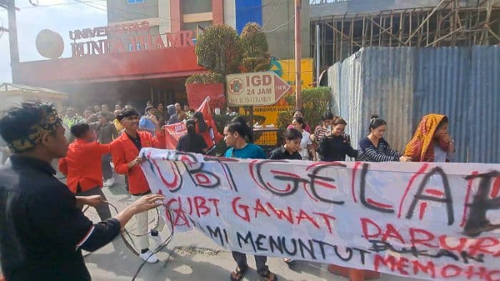 mahasiswa_ubt_medan_demo_tuntut_transparansi_pengelolaan_kip_kuliah