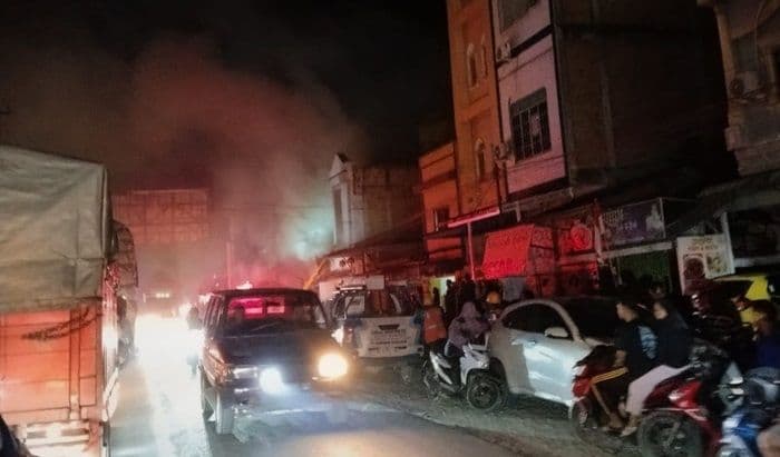 toko_sepeda_di_jalinsum_indra_pura_kembali_terbakar_asap_tebal_sempat_hebohkan_warga