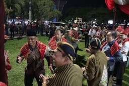 pesta_budaya_karo_mbure_ate_tedeh_di_binjai_jadi_benteng_pelestarian_budaya_di_era_modern