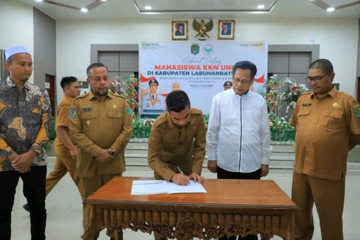 844_mahasiswa_unimed_kkn_di_labura_wabup_jadilah_agen_perubahan
