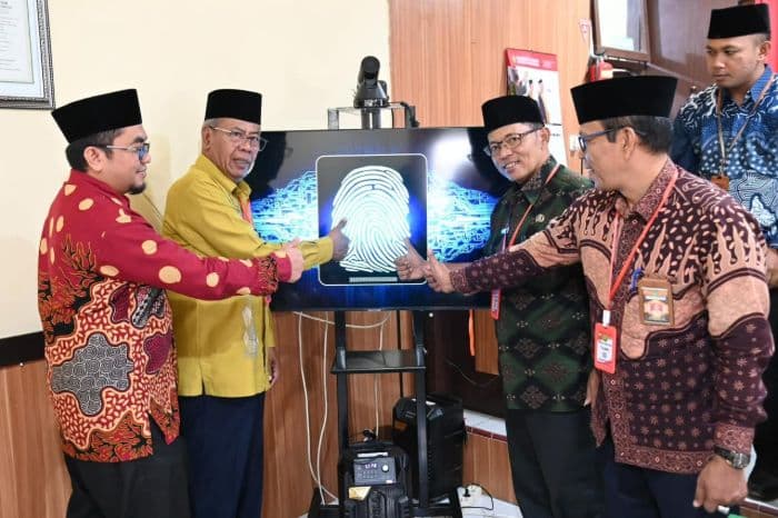 pengadilan_agama_sibolga_luncurkan_dua_aplikasi_pelayanan_publik