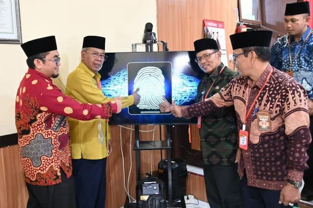 pengadilan_agama_sibolga_luncurkan_dua_aplikasi_pelayanan_publik