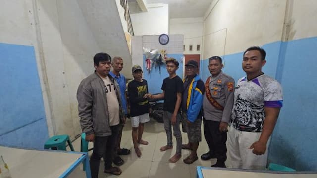 dua_pemuda_yang_bertikai_di_sei_mencirim_kini_telah_berdamai