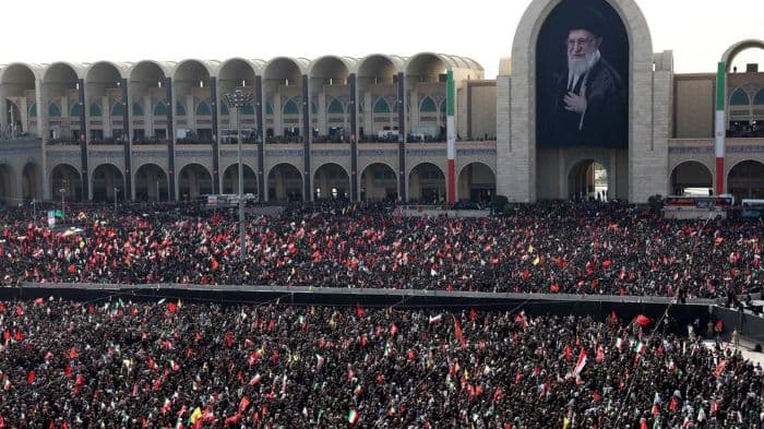 jenazah_ayatollah_ali_khamenei_sampai_di_kota_suci_qom