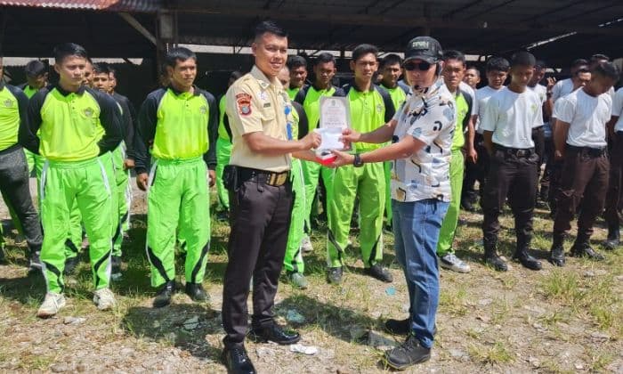 raih_juara_3_lomba_satpam_teladan_nasional_pt_macan_sejahtera_cahaya_berikan_reward_ke_edward_syandi