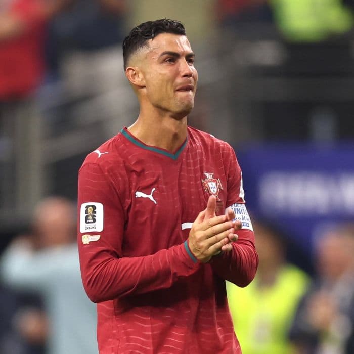 ronaldo_nangis_setelah_portugal_gagal_ke_perempat_final_piala_dunia_2026