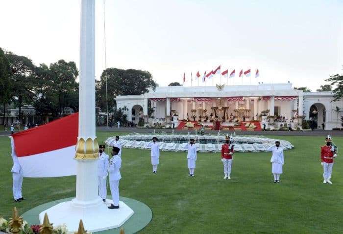 buruan_pendaftaran_upacara_hut_ke80_ri_di_istana_kembali_dibuka