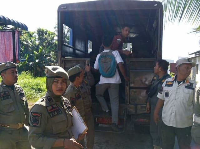 bolos_sekolah_lima_pelajar_diamankan_satpol_pp_binjai