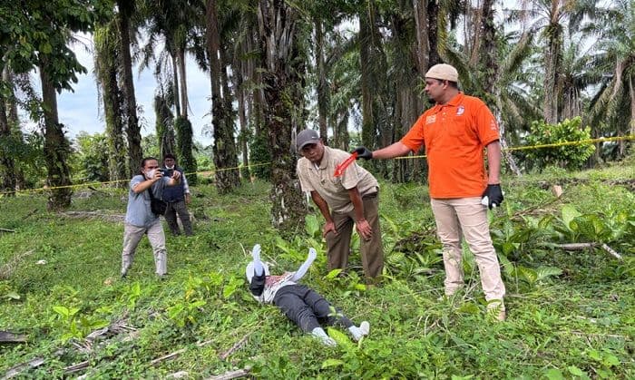 polres_simalungun_gelar_prarekonstruksi_kematian_jonres_sinaga_40_adegan_diperagakan