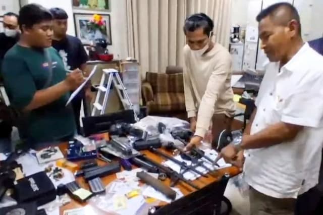 ratusan_senjata_api_ditemukan_di_sekolah_swasta_jaksel