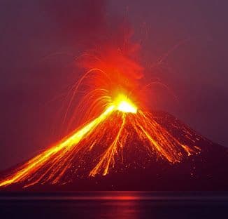 bmkg_abu_vulkanik_anak_krakatau_tutup_sementara_8_bandara_di_jawa_dan_sumatra