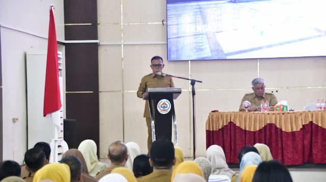 bupati_masinton_minta_asn_tapteng_ubah_pola_kerja_fokus_pada_hasil_dan_dampak