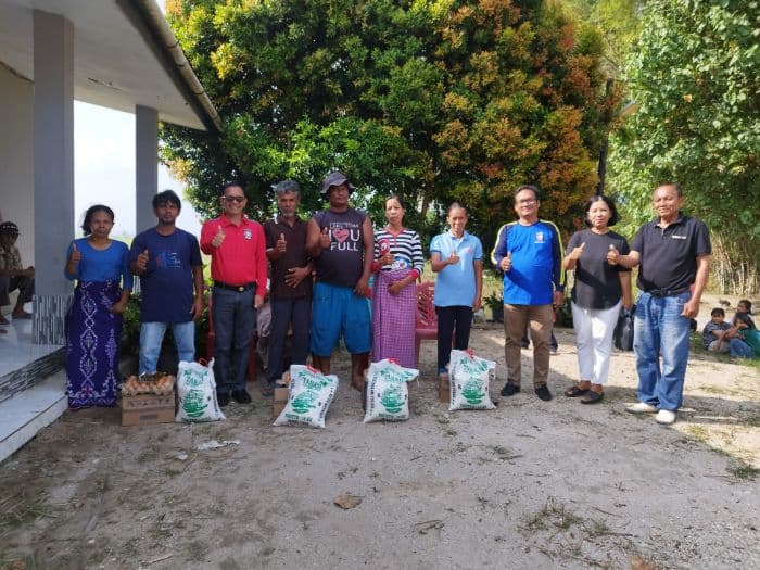 dinsos_toba_salurkan_bantuan_kepada_warga_terdampak_bencana