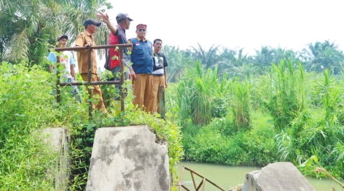 dua_bendung_rusak_petani_ujung_padang_rogoh_rp120_ribu_sekali_mengairi_sawah