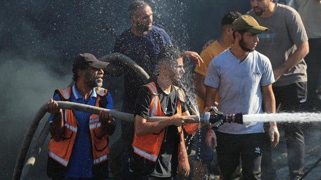 israel_krisis_air_bersih_limbah_gaza_diduga_picu_ledakan_alga_di_laut_mediterania_